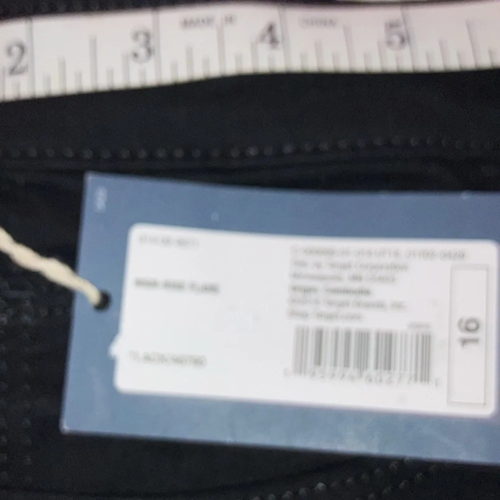 Universal Thread - Picture 9 of 11